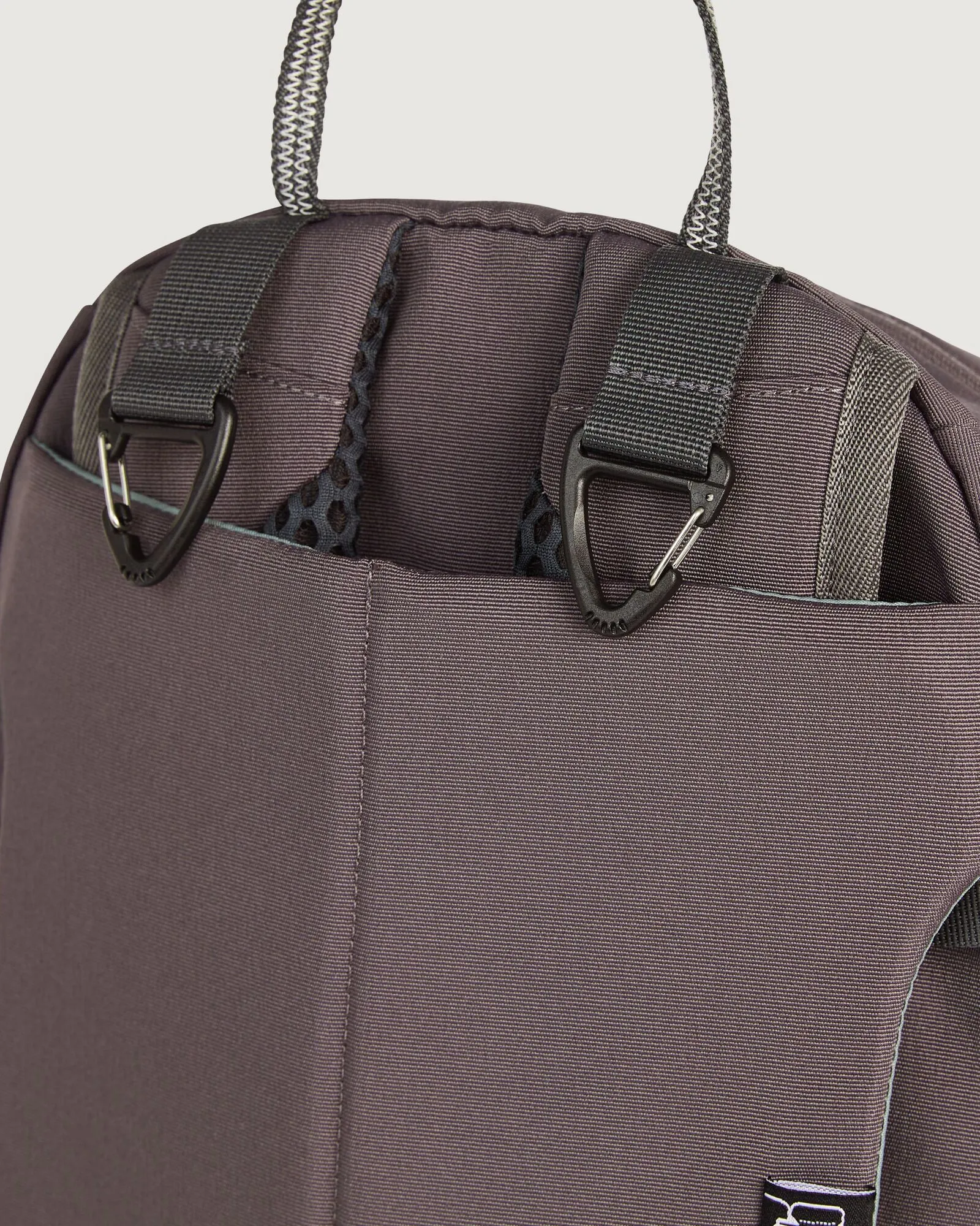 Gluon Beyond Backpack - 18L - Light Quartz