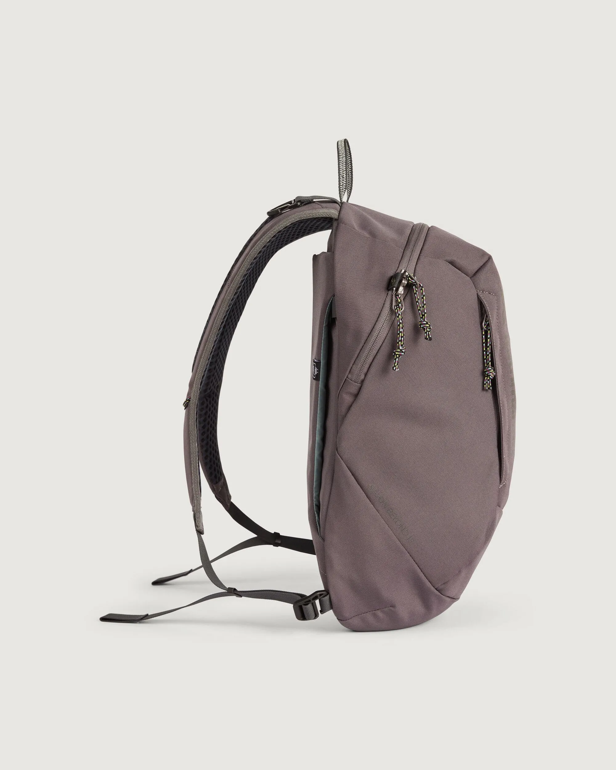 Gluon Beyond Backpack - 18L - Light Quartz