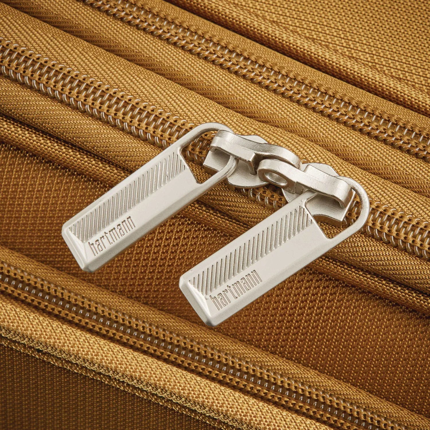 Hartmann Metropolitan 2 Global Carry On Expandable Spinner Safari