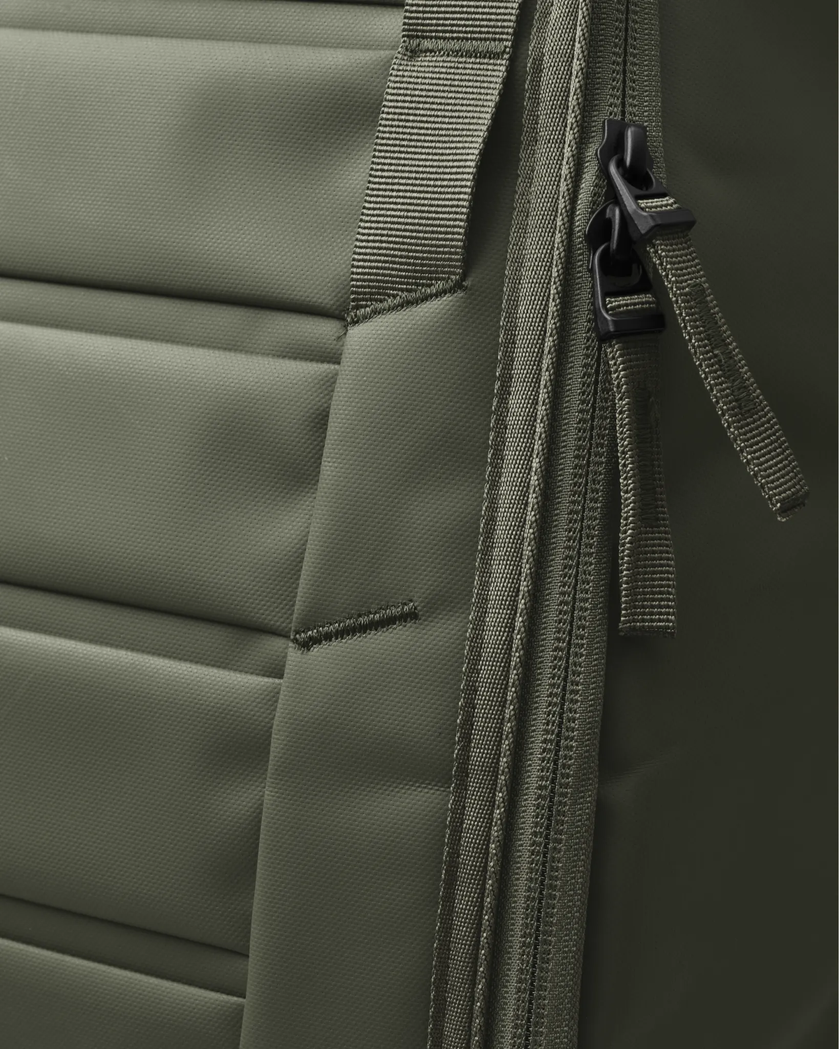Hugger Backpack 25L Moss Green