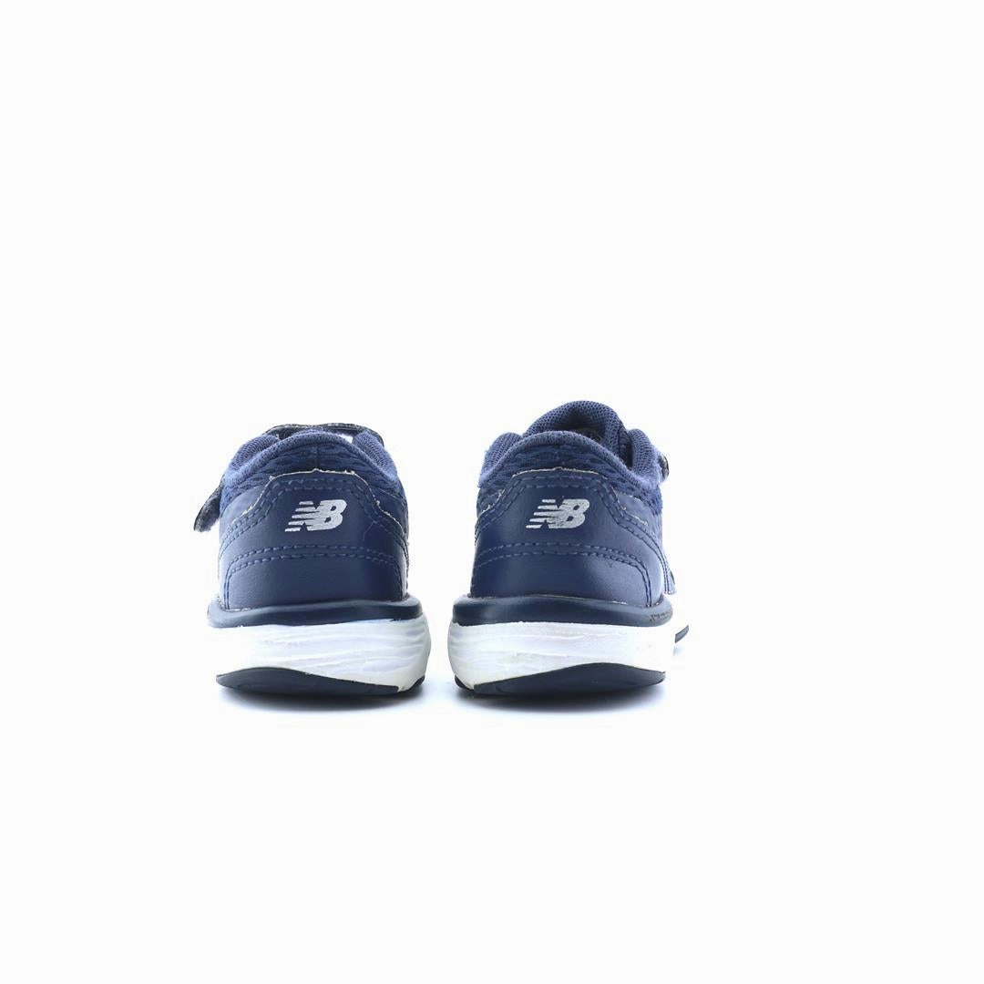 NEW BALANCE 680V6